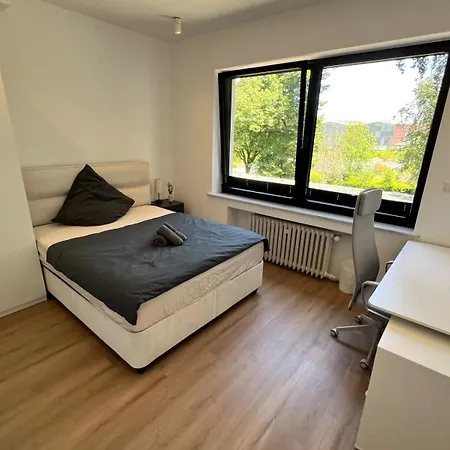 4-schlafzimmer-apartment Messe & Airport - Parken & Gym Appartement